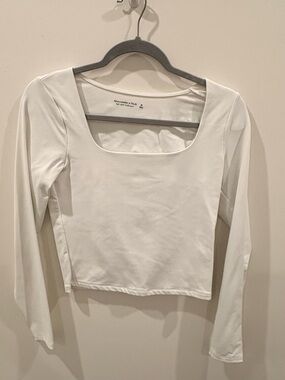 Abercrombie & Fitch White Long-Sleeve Square Neck Crop Top
